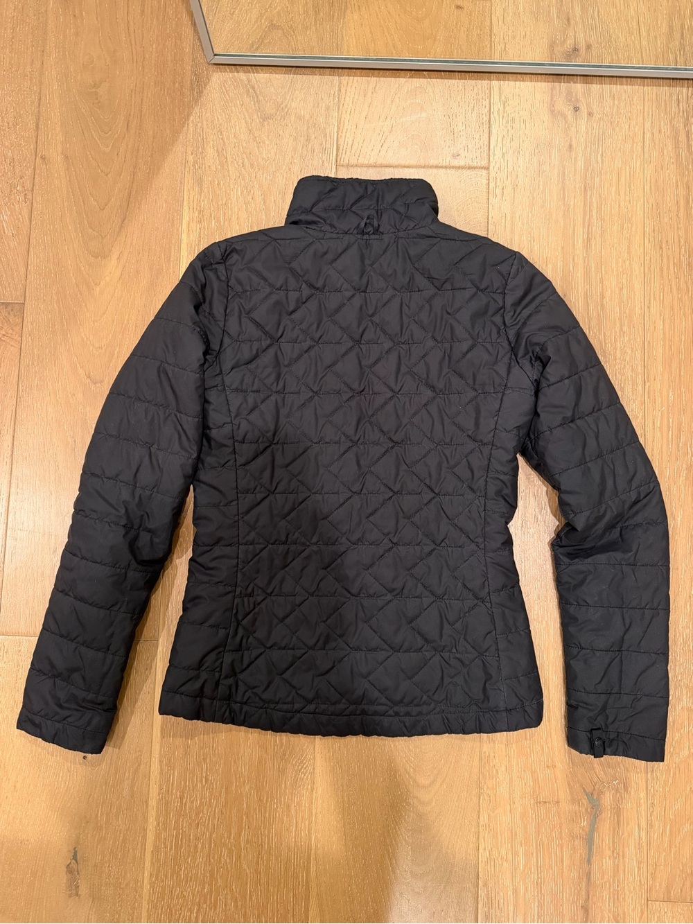 The North Face Black Quilted Puffer Jacket - Picture 6 of 6